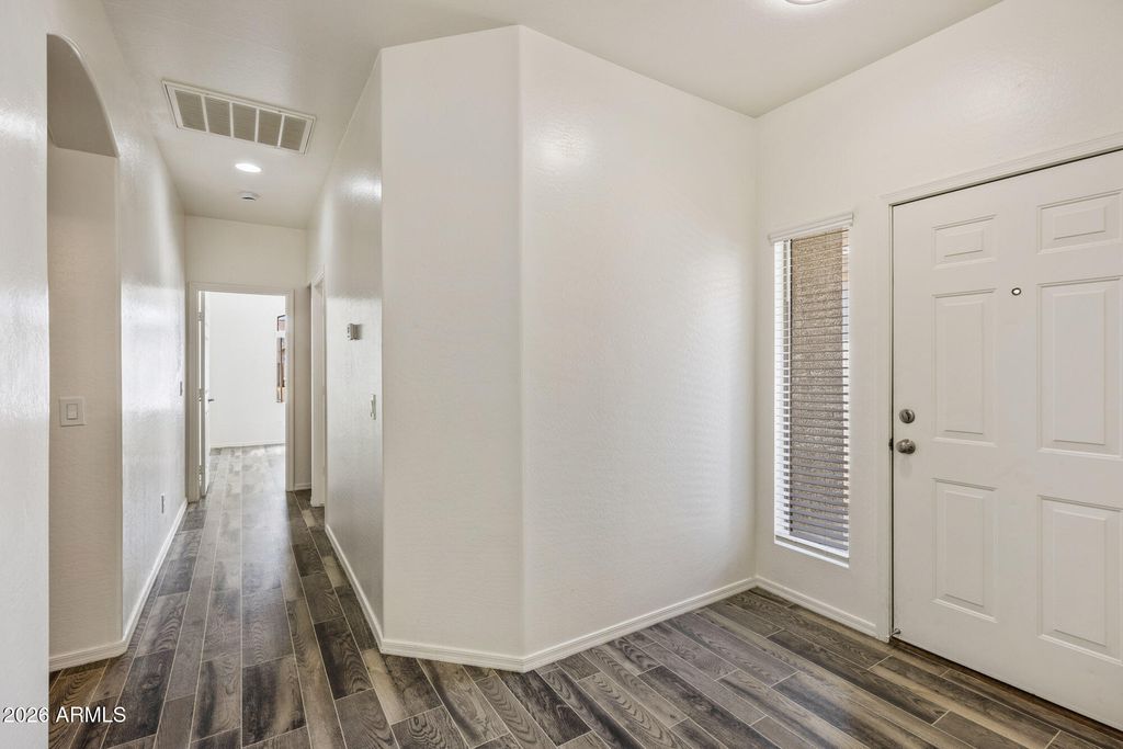 Image 13 of property listing at 9908 E FARMDALE Avenue, Mesa, AZ 85208