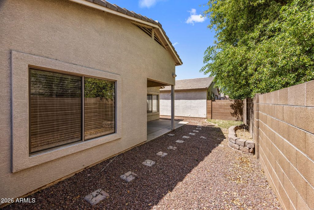 Image 4 of property listing at 9908 E FARMDALE Avenue, Mesa, AZ 85208