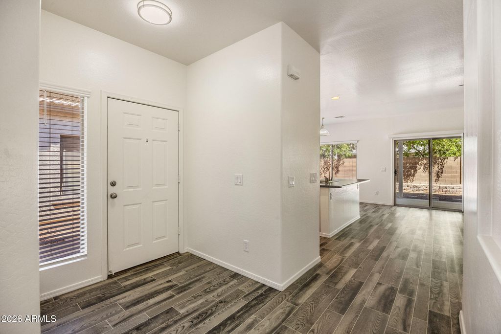 Image 5 of property listing at 9908 E FARMDALE Avenue, Mesa, AZ 85208