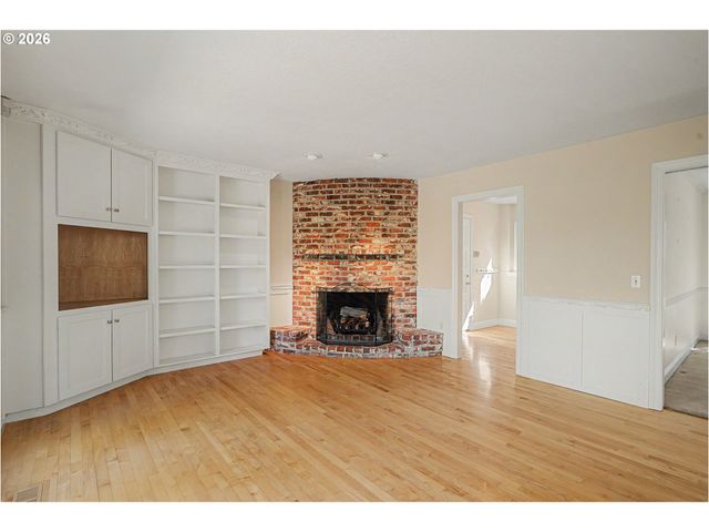 17875 CRESTLINE Dr, Lake Oswego, OR 97034