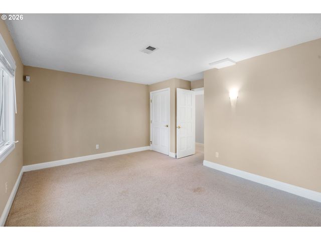 17875 CRESTLINE Dr, Lake Oswego, OR 97034