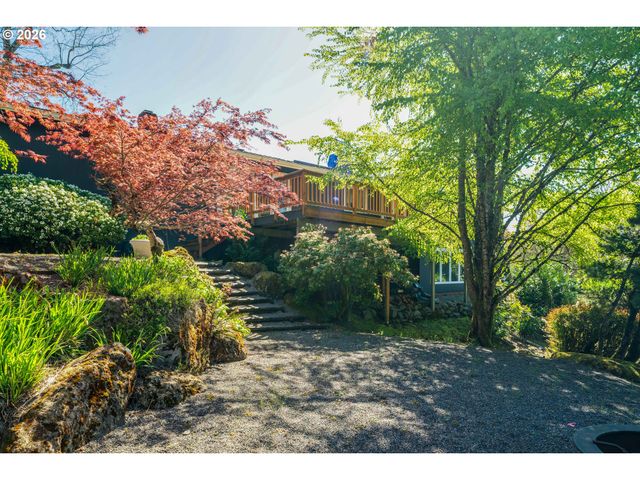 17875 CRESTLINE Dr, Lake Oswego, OR 97034