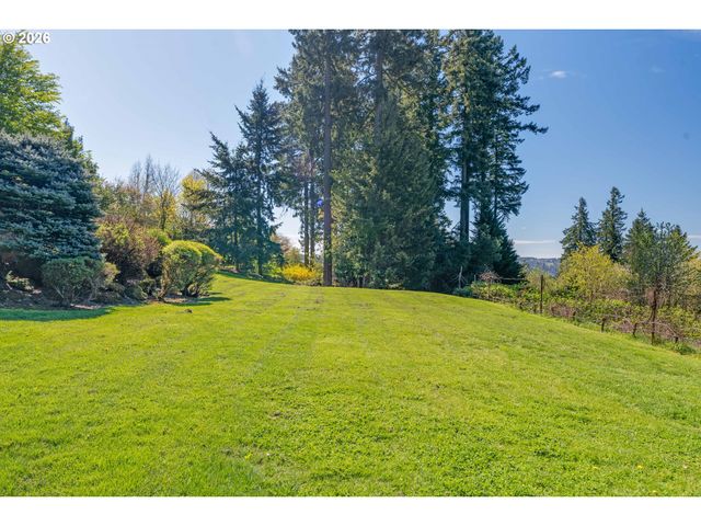 17875 CRESTLINE Dr, Lake Oswego, OR 97034