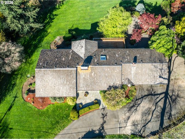 17875 CRESTLINE Dr, Lake Oswego, OR 97034