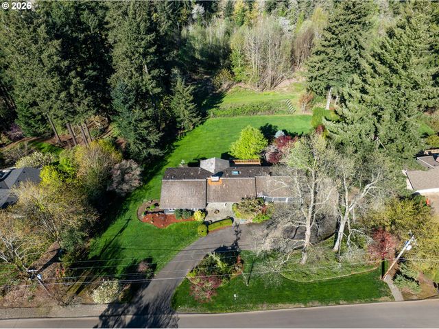 17875 CRESTLINE Dr, Lake Oswego, OR 97034