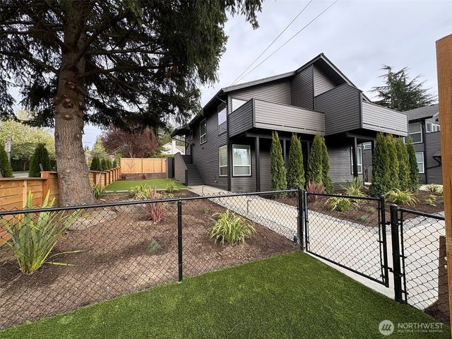 906 & 910 6th Street S, Kirkland, WA 98033