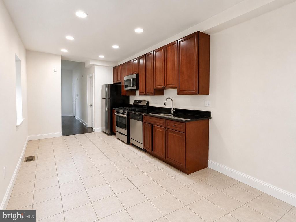 2009 N 16TH ST, PHILADELPHIA, PA 19121 — photo 3