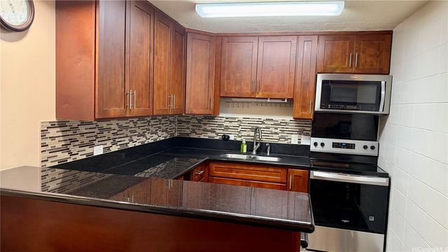 94-99 Waipahu Street A308, Waipahu, HI 96797