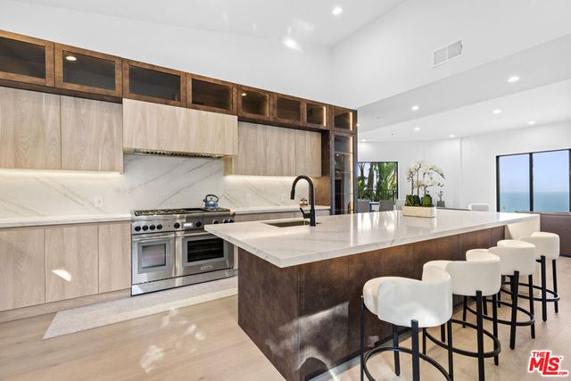 6380 Meadows Court, Malibu, CA 90265