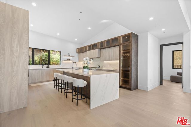 6380 Meadows Court, Malibu, CA 90265