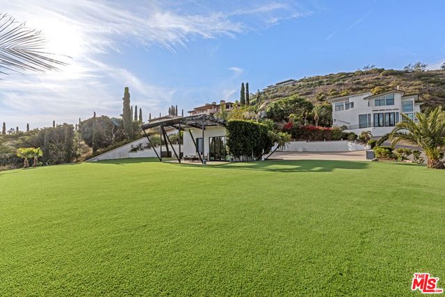 6380 Meadows Court, Malibu, CA 90265