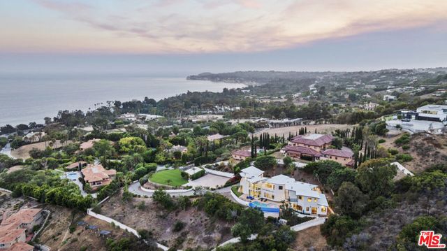 6380 Meadows Court, Malibu, CA 90265