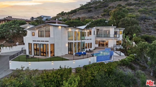 6380 Meadows Court, Malibu, CA 90265