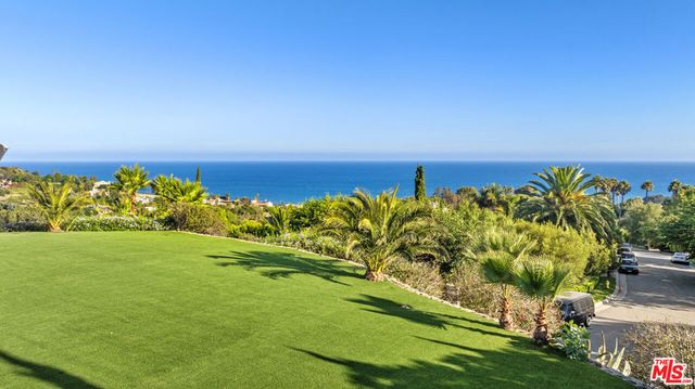 6380 Meadows Court, Malibu, CA 90265