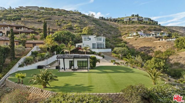 6380 Meadows Court, Malibu, CA 90265