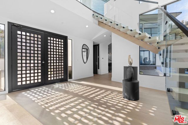 6380 Meadows Court, Malibu, CA 90265
