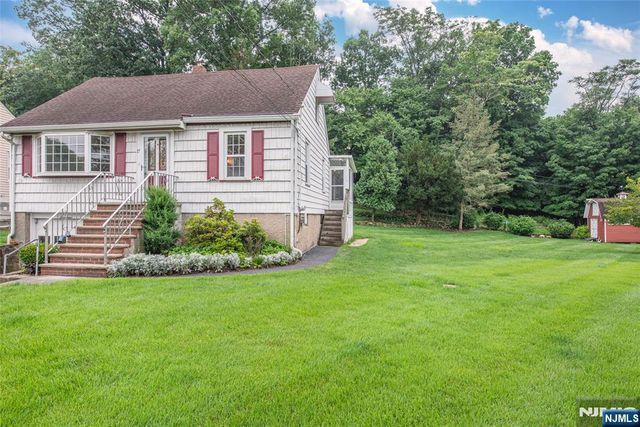 17 South Drive, Woodland Park, NJ 07424