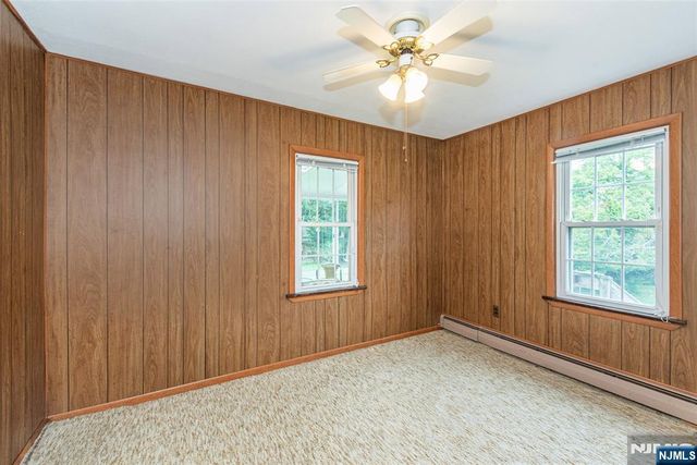 17 South Drive, Woodland Park, NJ 07424