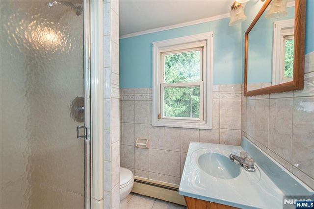 17 South Drive, Woodland Park, NJ 07424