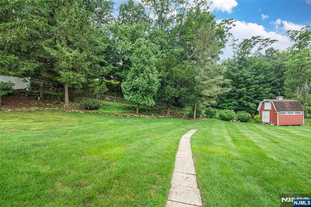 17 South Drive, Woodland Park, NJ 07424