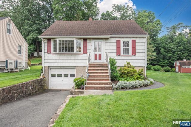 17 South Drive, Woodland Park, NJ 07424