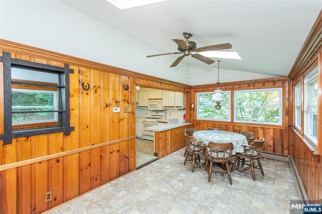 17 South Drive, Woodland Park, NJ 07424