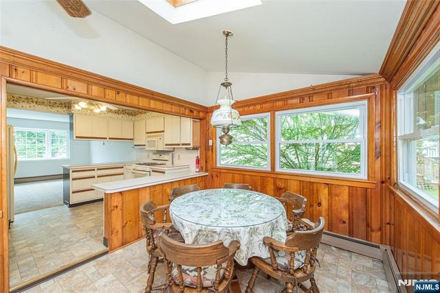 17 South Drive, Woodland Park, NJ 07424