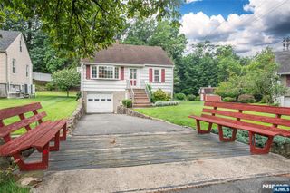 17 South Drive, Woodland Park, NJ 07424