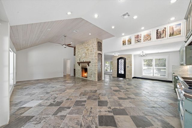 190 Velvet Leaf Place, The Woodlands, TX 77380