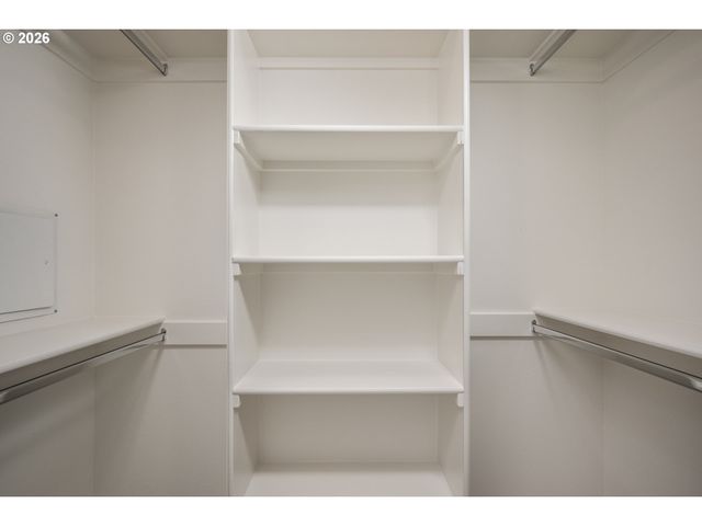 6949 N Burr Ave, Portland, OR 97203