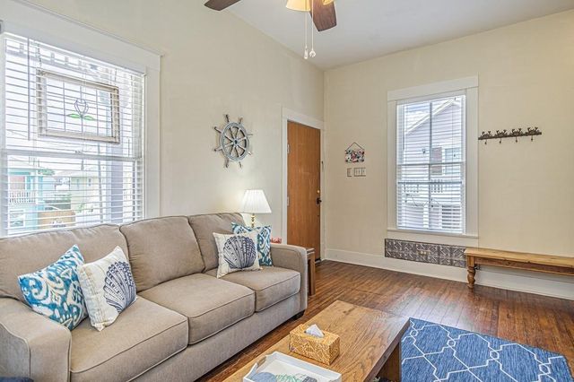 1416 13th Street, Galveston, TX 77550