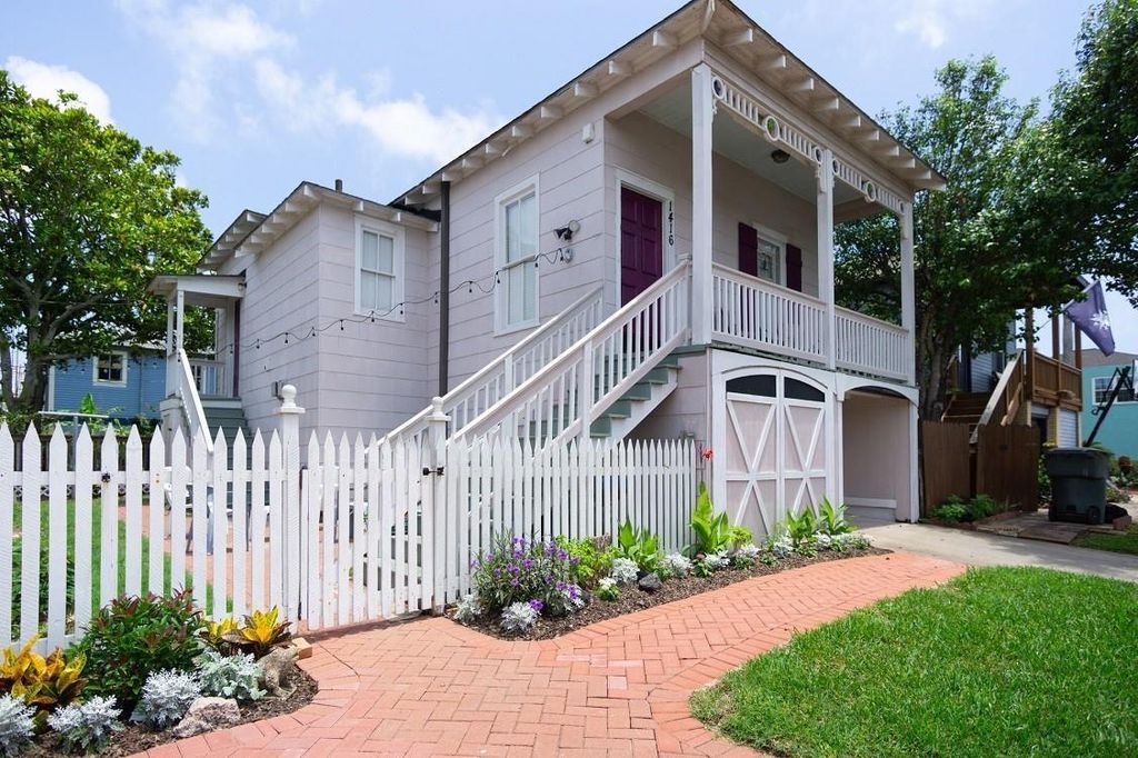 1416 13th Street, Galveston, TX 77550