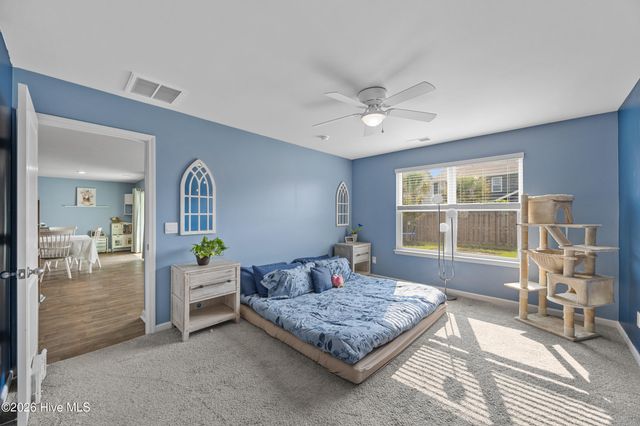 304 Cleat Drive, Surf City, NC 28445