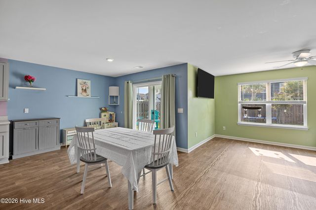 304 Cleat Drive, Surf City, NC 28445