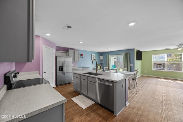 304 Cleat Drive, Surf City, NC 28445