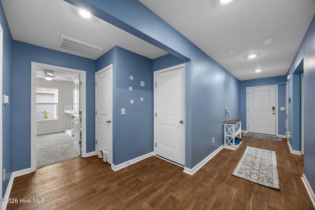 304 Cleat Drive, Surf City, NC 28445