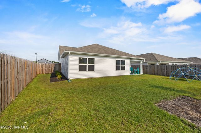 304 Cleat Drive, Surf City, NC 28445