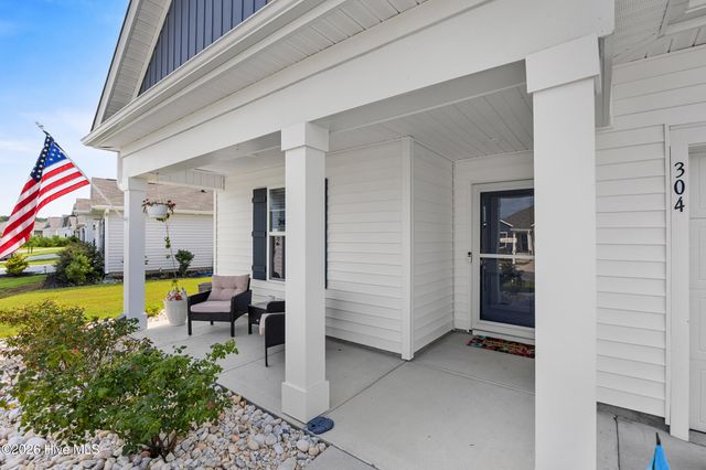 304 Cleat Drive, Surf City, NC 28445