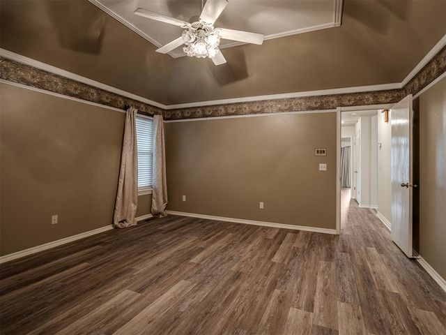 709 N Creek Drive, Edmond, OK 73034