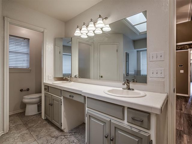 709 N Creek Drive, Edmond, OK 73034