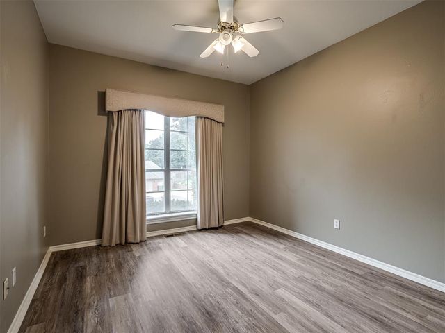 709 N Creek Drive, Edmond, OK 73034