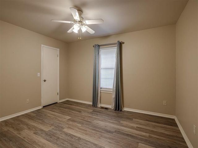 709 N Creek Drive, Edmond, OK 73034
