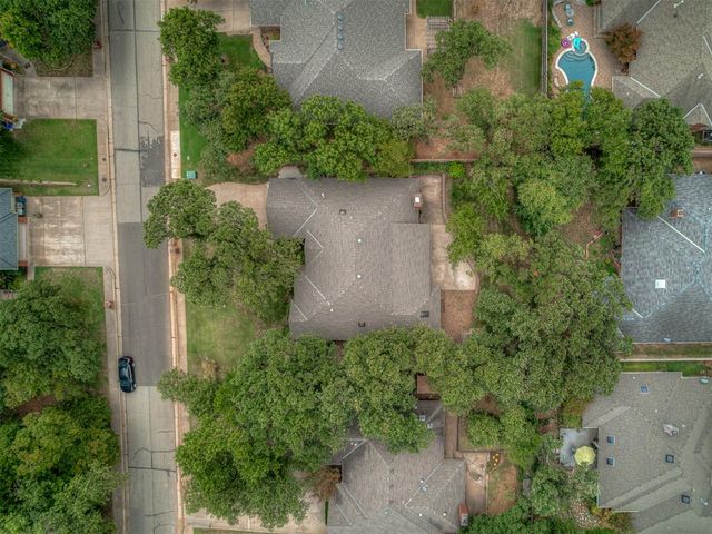 709 N Creek Drive, Edmond, OK 73034