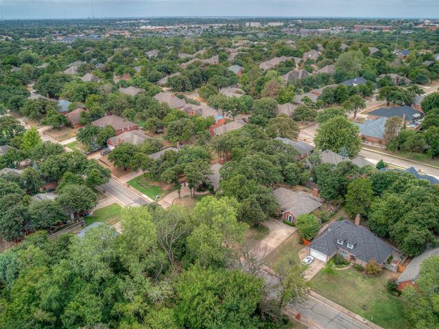 709 N Creek Drive, Edmond, OK 73034
