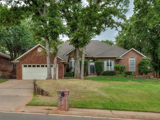 709 N Creek Drive, Edmond, OK 73034