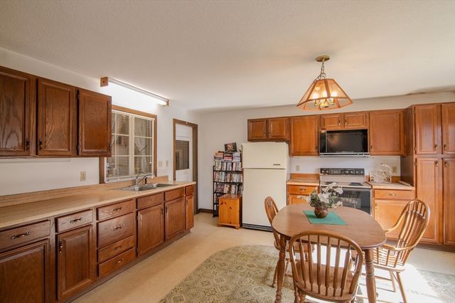 1063 Lebanon Hill Road, Southbridge, MA 01550