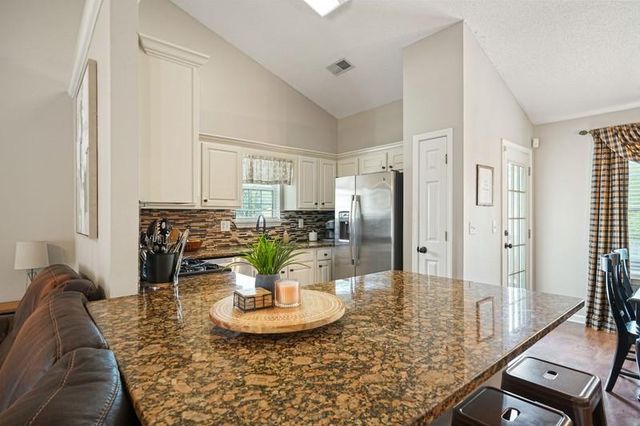 4306 Orange Court NW, Acworth, GA 30101