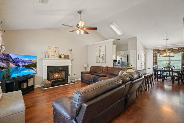 4306 Orange Court NW, Acworth, GA 30101