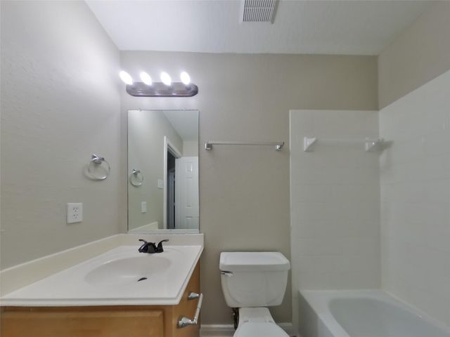 5003 Hauna Lane, Dickinson, TX 77539