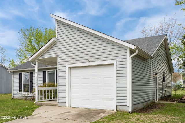 1102 Audrey Court, Jacksonville, NC 28540